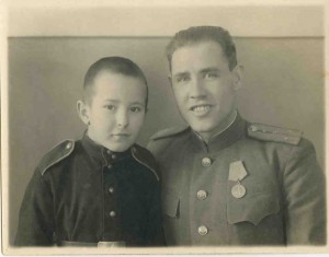 Суворовец Горьковского (?) училища. 1945 г.
