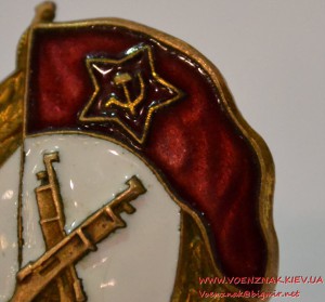 Знак об окончании военного пехотного училища, 1952 год