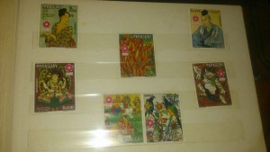 7 альбомов марок разных стран требуется оценка с последующей