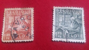 7 альбомов марок разных стран требуется оценка с последующей