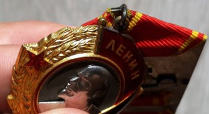 Два Ильича блюдца номера через 40 (96664 и 96704) на женщин