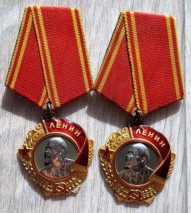 Два Ильича блюдца номера через 40 (96664 и 96704) на женщин