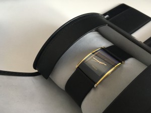 Продам стильные часы RADO...