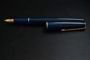 Ручка, паркер,с золотым пером 2.