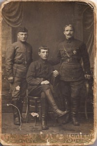 Красные командиры с оружием и знаком!!!В пилотке!