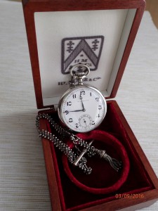 футляр для карманных часов из массива дуба