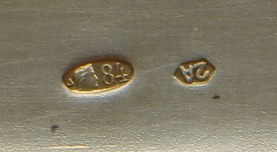 Портсигар серебряный  Лошадка