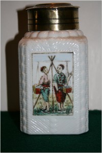 Чайница (молочное стекло, роспись)