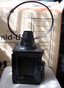 Фонарь , керосиновый .Наверно Железнодорожный