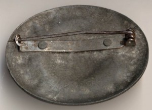 Памятная брошь для девушек Имперской службы труда