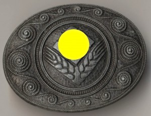 Памятная брошь для девушек Имперской службы труда