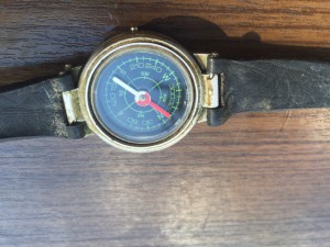 Часы швецарские с компасом