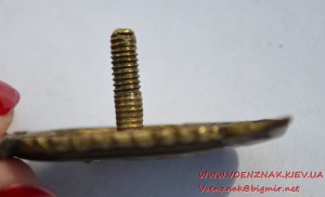 Знак "Отличный связист", сверху есть скол