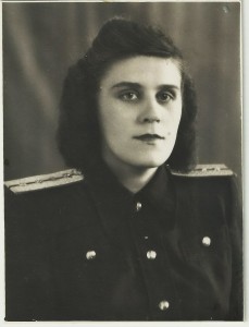 Женщины Военные Железнодорожники. Форма.