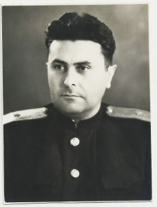 Железнодорожники. Генерал,Женщина,ПЖ и Форма,разные эмблемы.