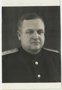 Железнодорожники. Генерал,Женщина,ПЖ и Форма,разные эмблемы.