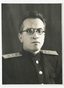 Железнодорожники. Генерал,Женщина,ПЖ и Форма,разные эмблемы.