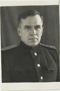 Железнодорожники. Генерал,Женщина,ПЖ и Форма,разные эмблемы.