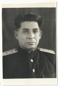 Железнодорожники. Генерал,Женщина, Форма. разные эмблемы.