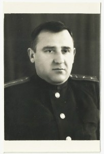 Железнодорожники. Генерал,Женщина, Форма. разные эмблемы.