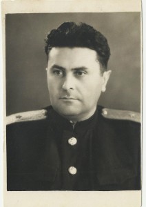 Железнодорожники. Генерал,Женщина, Форма. разные эмблемы.