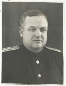 Железнодорожники. Генерал,Женщина, Форма. разные эмблемы.