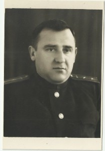 Железнодорожники. Генерал,Женщина, Форма. разные эмблемы.