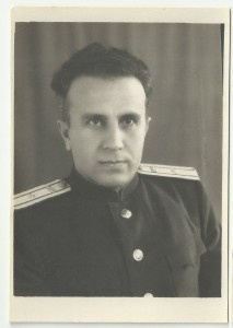 Железнодорожники. Генерал,Женщина, Форма. разные эмблемы.