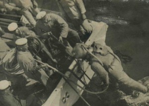 Водолазы линкора "Марат". БФ. 1934 г.