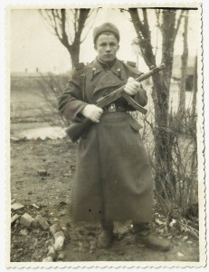 Военные с Оружием. Тема!