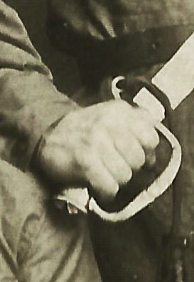 Военные с Оружием. Тема!