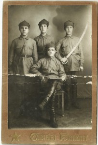 Военные с Оружием. Тема!