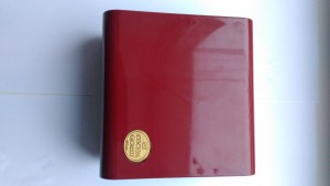 ДВА ЗНАЧКА ФУТБОЛИСТА ЗОЛОТО 750 ПРОБА ИТАЛИЯ 1990г