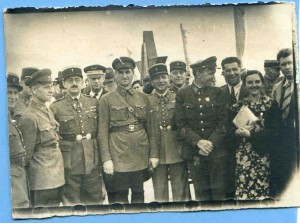 Иностр.воен.атташе на Тушинском аэродроме. Москва,1936 г.
