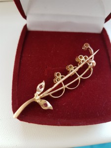 Брошка с демантоидами ЗОЛОТО 56