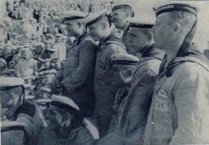 Выступление засл.арт.РСФСР В.Ф.Лебедева на линкоре "Окт.Рев.