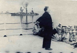 Выступление засл.арт.РСФСР В.Ф.Лебедева на линкоре "Окт.Рев.