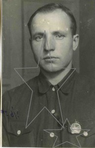 Молодой человек со знаком (орденом ?). 1930 е гг.