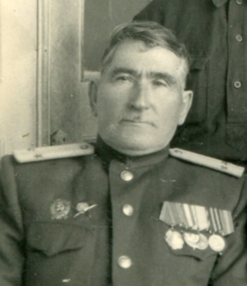 Подполковник с интересным знаком