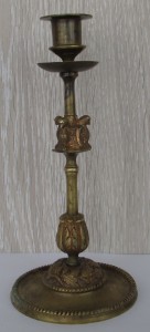 ПОДСВЕЧНИК С ТРЕМЯ ПТИЦАМИ, ЛИСТЬЯМИ И ЖЕЛУДЯМИ БРОНЗА