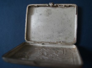 Портсигар агитационный СССР соцреализм