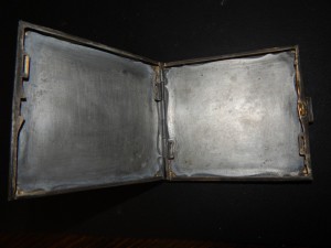 Портсигар. небольшой.интересный