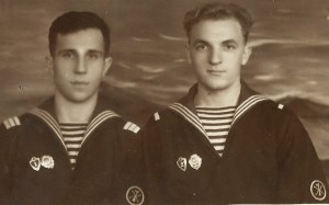 Моряки с Знаками " Отличный Подводник ", Нашивки. 2 фото!!!!