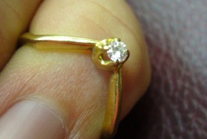 Кольцо золото 750 бриллиант