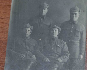 Три фото красноармейцев от 800р