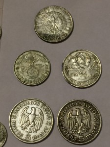 Много серебрянных монет!!