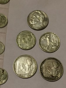 Много серебрянных монет!!