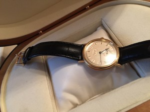Золотые BREGUET CLASSIQUE MEN'S MANUALLY WOUND GOLD WATCH 35