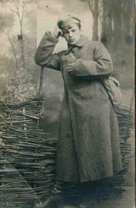 Красноармеец. Два фото на одного.