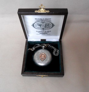 футляр для карманных часов из массива дуба